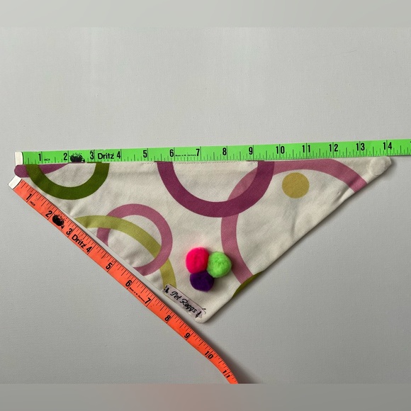 Designer Set of Bandana’s for Dogs. Lined with Velcro Closures. 5 In Set. - Picture 3 of 3